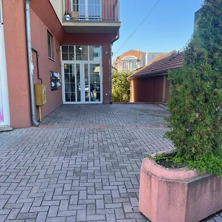 Lea-lux Апартаменты *