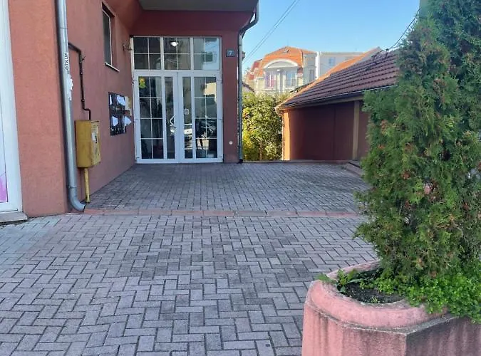 Lea-lux Апартаменты *