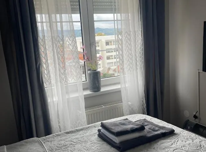 Lea-lux Апартаменты *