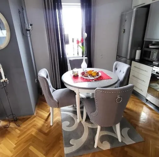 Lea-lux Апартаменты *